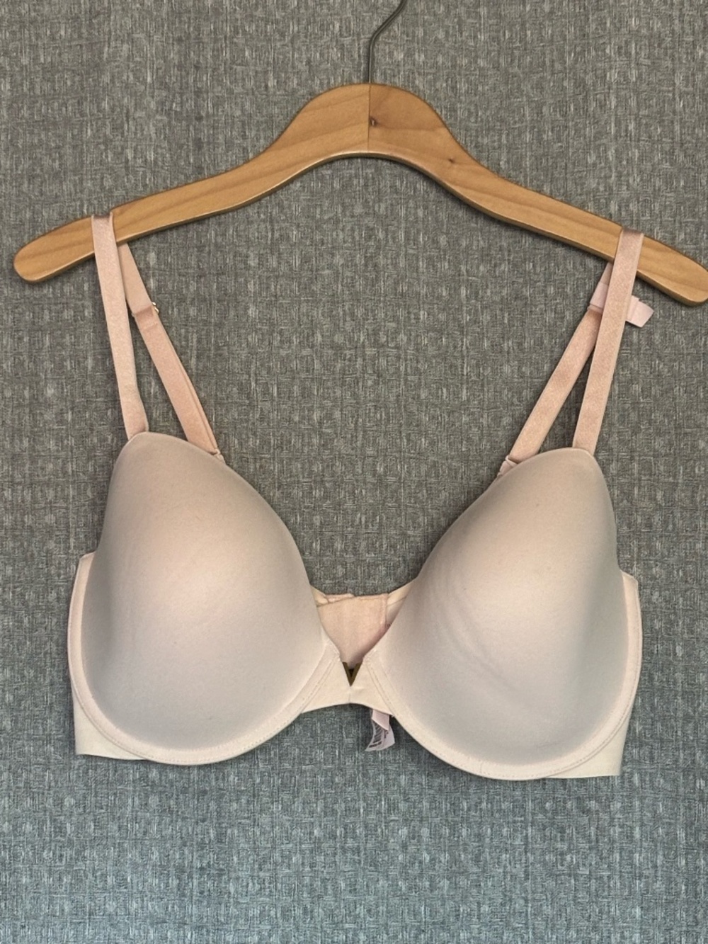 Victoria's Secret Lined Demi Bra 36DDD Nude Blush Underwire